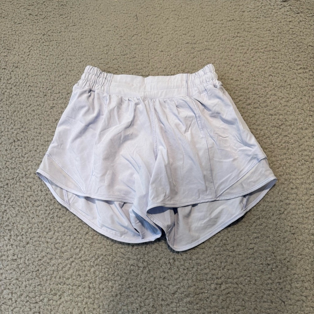 Lululemon Low Rise Hotty Hot Short 4”Women’s Sz. 4 Pastel Blue